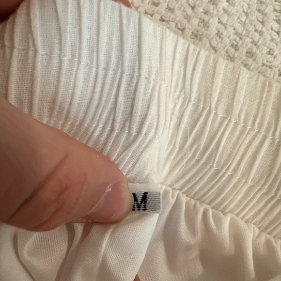 White eyelet ruffle skirt - Picture 2 of 3